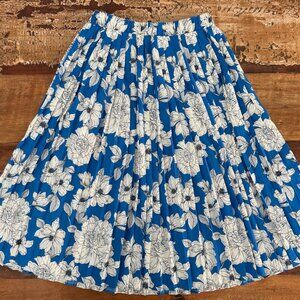 Banana‎ Republic Pull On Pleated Blue White Floral Midi Skirt Size Petite XXS